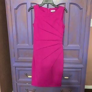 Gorgeous Calvin Klein knee length dress. Excellent condition.